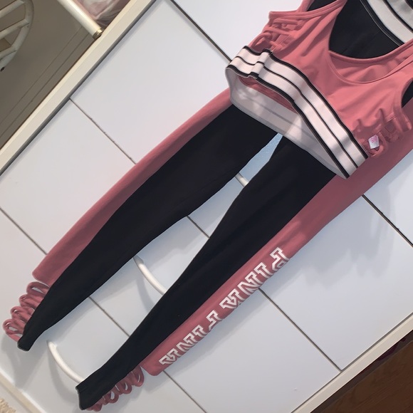 Victoria secret pink 2 Pc yoga/With cut outs at bottom/an both sides at top/Sm - Picture 4 of 10